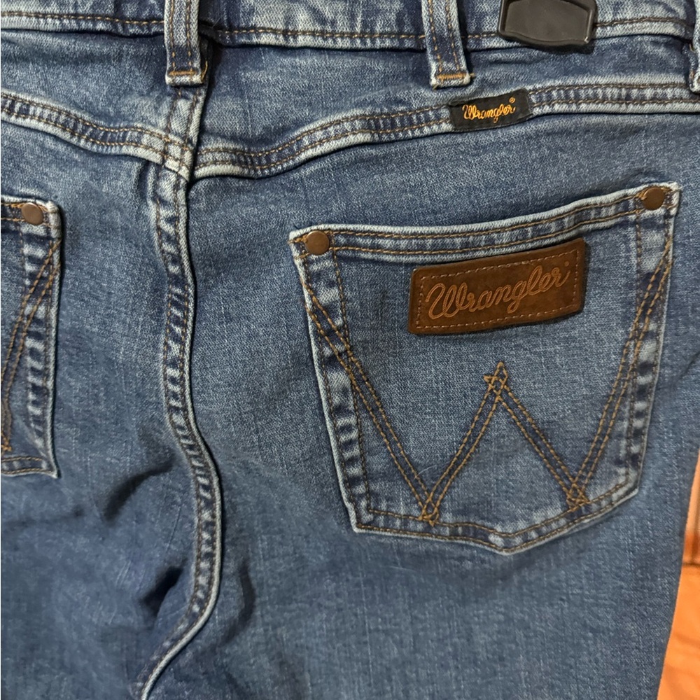 Wrangler Women’s High Rise Trousers